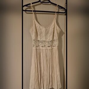 Alythea Lace & Pleated Slip Dress – Ivory (S)